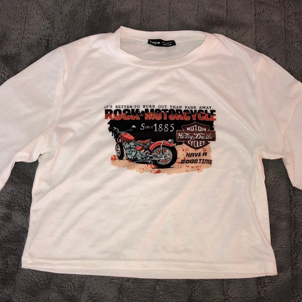 crop t-shirt